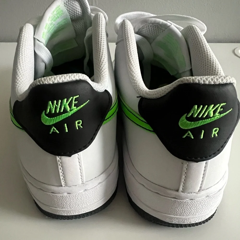 Nike Kids Air Force Sneakers with Neon Green‎ Swoosh